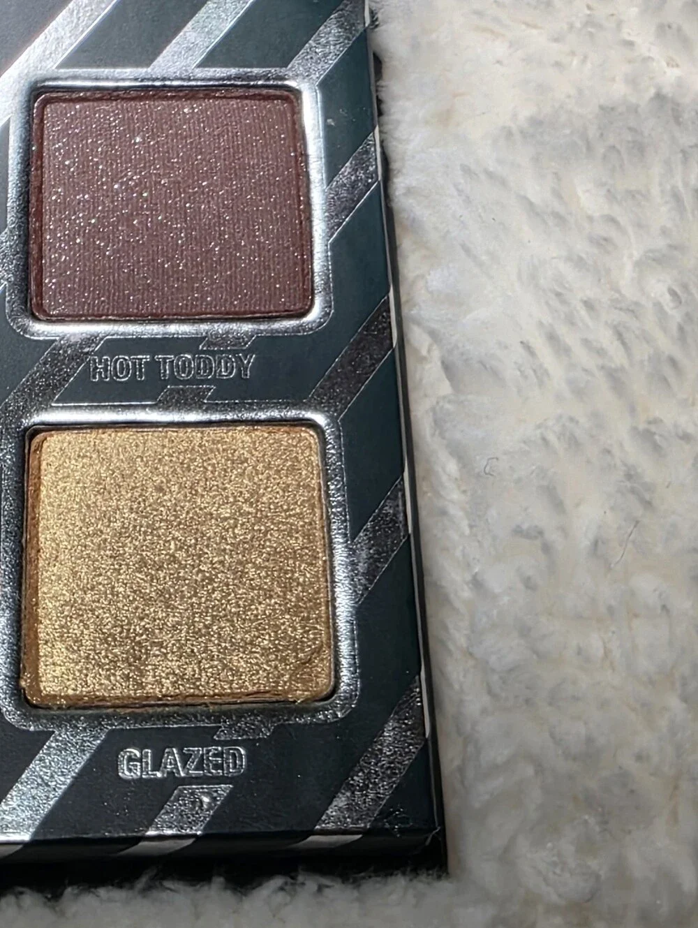 KYLIE COSMETICS DISCONTINUED CHRISTMAS COLLECTION EYESHADOW PALETTE—NAUGHTY—NIB